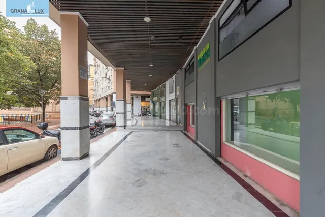 Local comercial en venta en calle agustina de aragón — 3