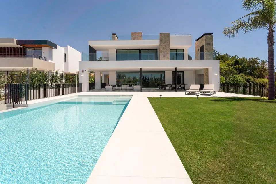 Chalet 5 habitaciones 454m² en venta - Marbella