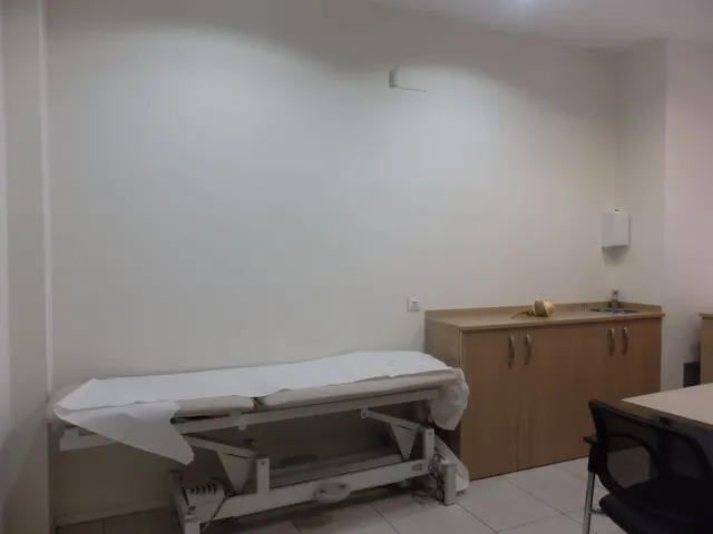 Local comercial en Fernando Remacha — 14
