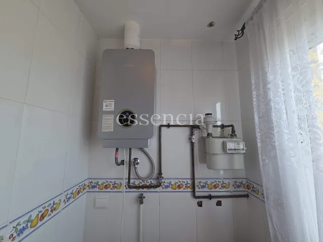 Vivienda de 3 dormitorios con piscina — 27