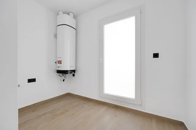 Villa moderna de 3 dormitorios con piscina privada en Aguas Nuevas, Torrevieja — 34