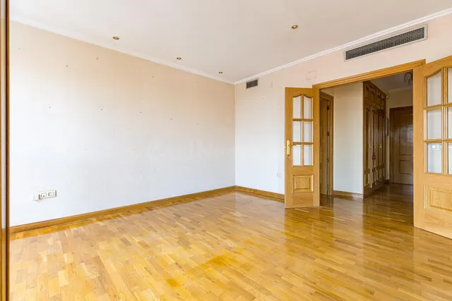 Vivienda muy luminosa en plaza Cruz Roja — 4