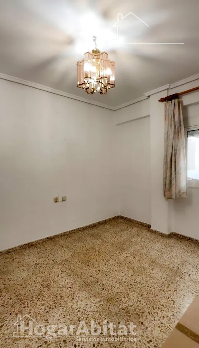 SEMIREFORMADO AMPLIO Y LUMINOSO CON TERRAZA Y BALCÓN EN PATERNA — 15