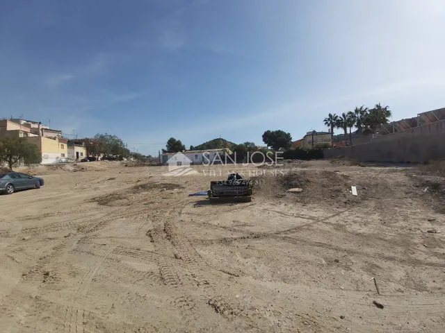 INMOBILIARIA SAN JOSE VENDE TERRENO URBANIZABLE EN ZONA NIA  - foto 3