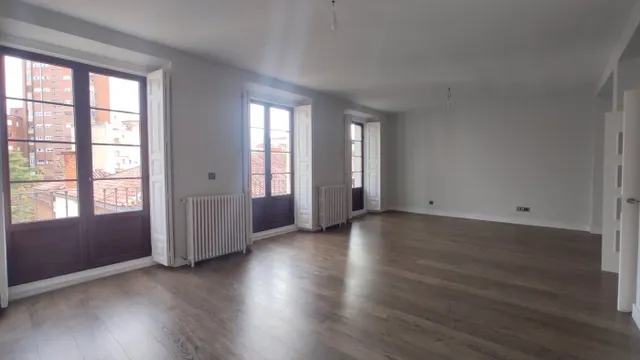 Piso 4 habitaciones 258m² en venta - Centro - foto 2