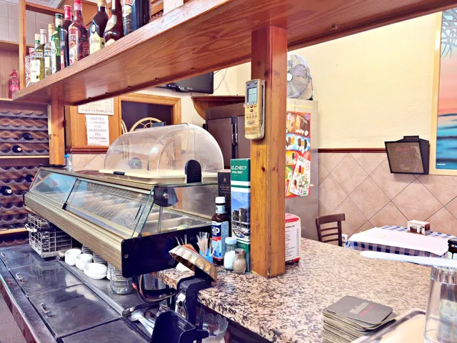 FANTASTICO LOCAL COMERCIAL EN VICENTE BLASCO IBAÑEZ — 2