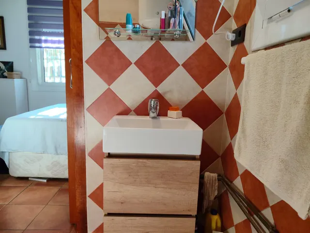 Casa en venta en Piera con dos viviendas independientes, jardín, piscina y parking — 45