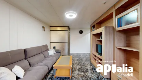 PISO DE TRES habitaciones CON ASCENSOR Y BÁLCON- BADIA DEL VALLÈS