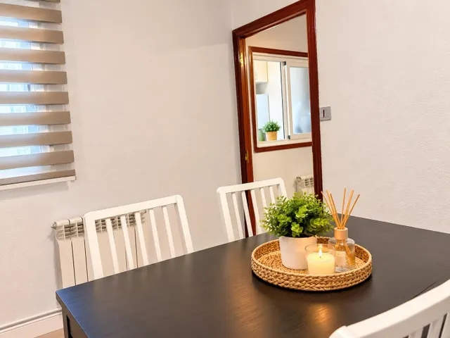 Piso reformado y amueblado en alquiler en Valdeacederas — 6