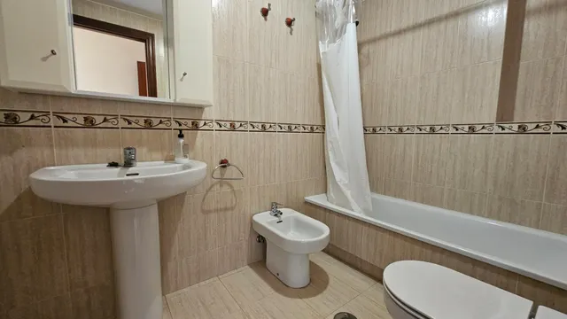 Piso de 3 dormitorios listo para entrar a vivir, con garaje y trastero en Palavea — 24