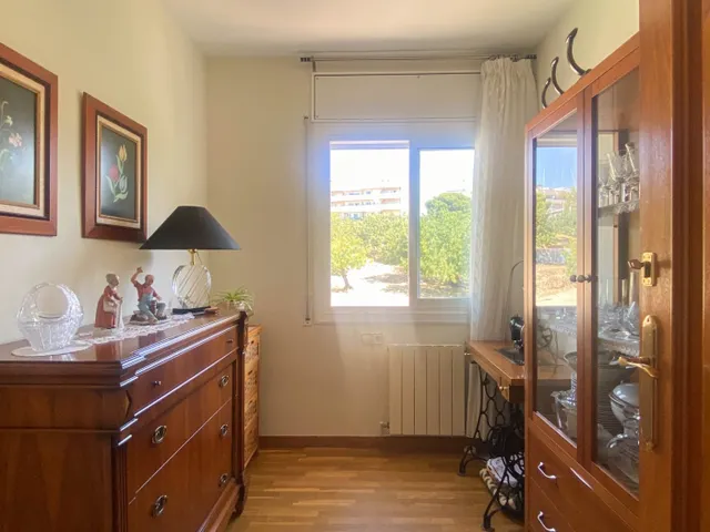 Piso con terraza en zona Els Molins. — 10