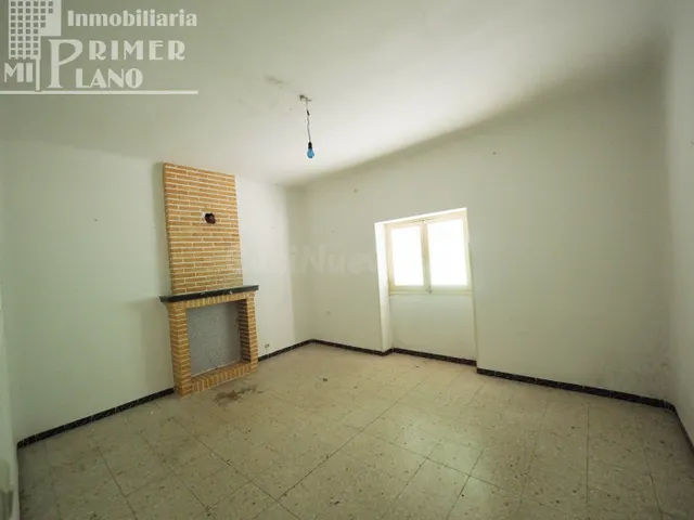 Casa en pleno centro de Argamasilla, para reformar o como so