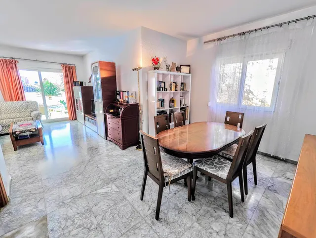 VILLA INDEPENDIENTE EN ZONA PLAZA SOLYMAR A 500 M DE LA PLAYA !!! — 8