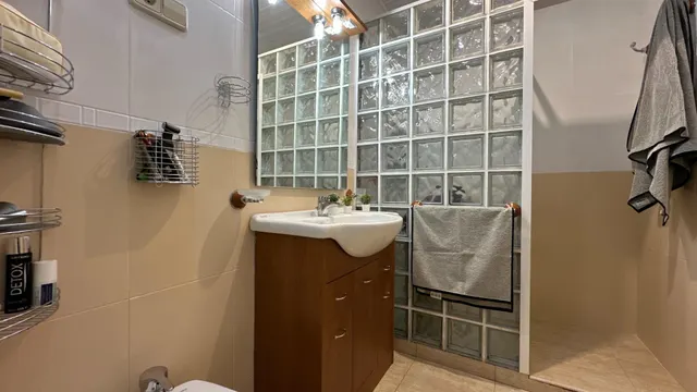 Piso para entrar a vivir en Andorra — 23