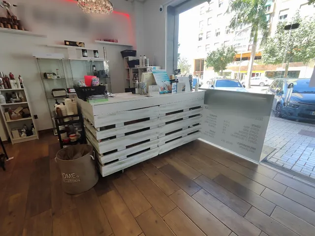 Excelente local reformado en venta — 6