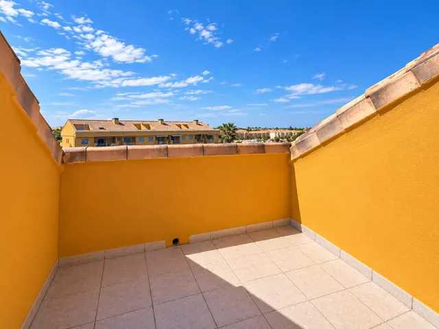 ÁTICO DÚPLEX EN DENIA CON 35 M2 DE TERRAZAS, 4 DORMITORIOS Y ESPECTACULARES VISTAS — 16