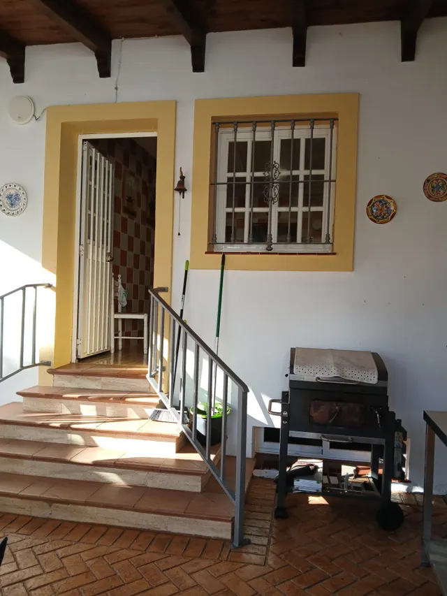 VIVIENDA INDEPENDIENTE CON TERRENO — 26