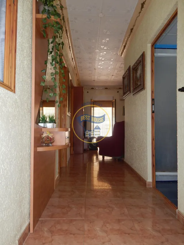 Casa Espaciosa en Montesa: Comodidad y Estilo — 40