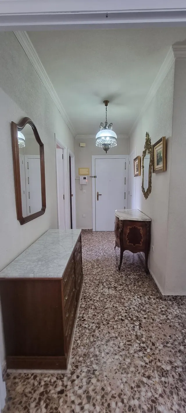 Piso de 4 dormitorios en pleno Paseo Alfonso XIII amueblado — 10