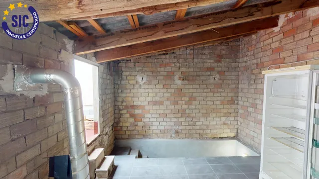 Local comercial o terreno de edificación para promover 5 viviendas y trasteros junto en la Avda. Lidon de Castellón — 32