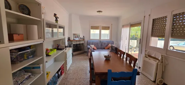 Chalet unifamiliar en una sola planta con gran parcela de 77 - foto 3