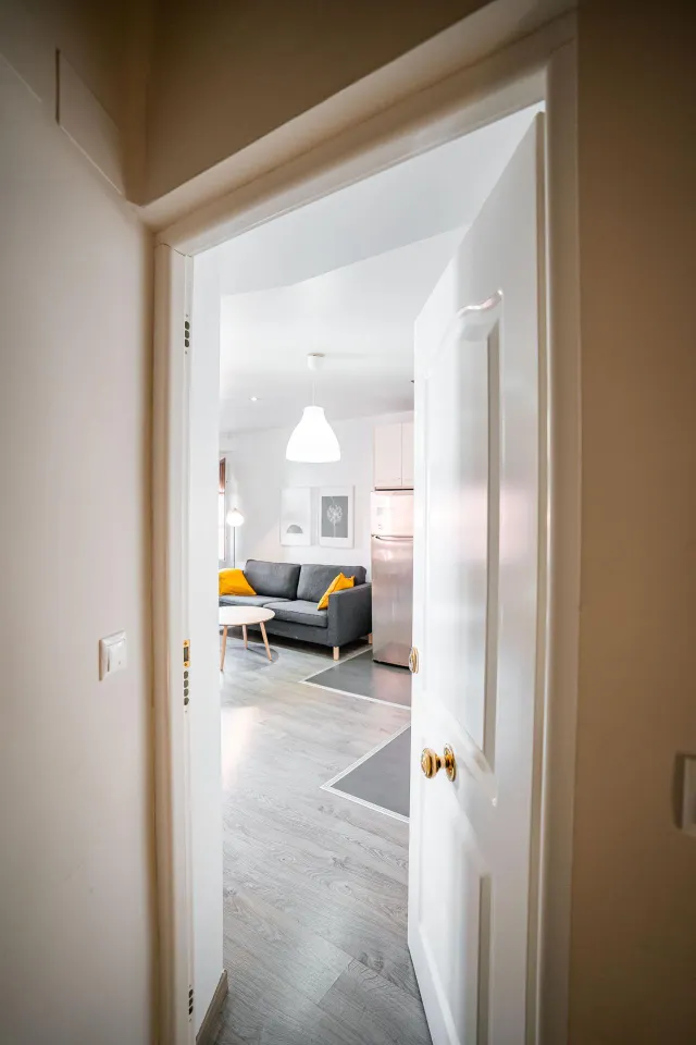 Realejo. Bonito piso amueblado con 2 dormitorios, salón-cocina y baño. Aire acondicionado. — 20