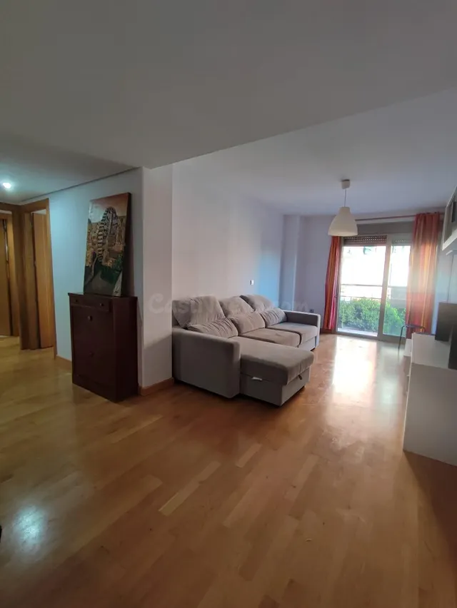 Venta de piso en Juan Carlos I - foto 2