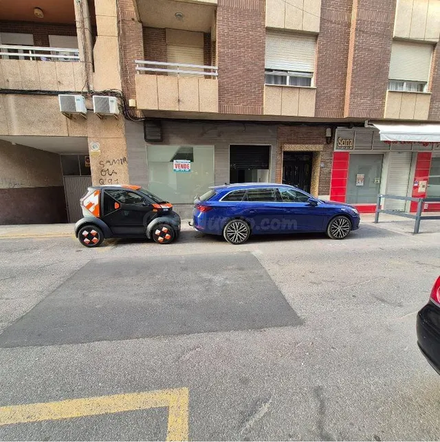 SE VENDE LOCAL EN EL CENTRO DE LA VALL D'UIXO ZONA MERCADO - foto 4