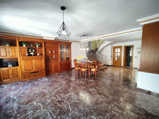 GRAN CASA EN EL CENTRO DE SAGUNTO