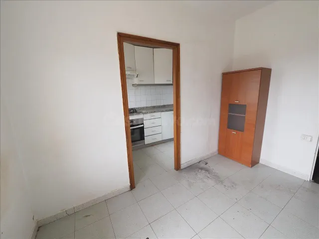 SE VENDE PISO EN TERRASSA, ZONA LA MAURINA - foto 4