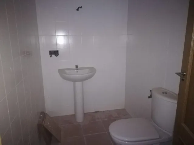 Se alquila local comercial 500 m2 — 3