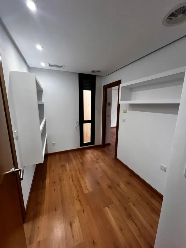 Amplio piso en alquiler en Torrevieja – 3 habitaciones, terraza y garaje incluido — 13