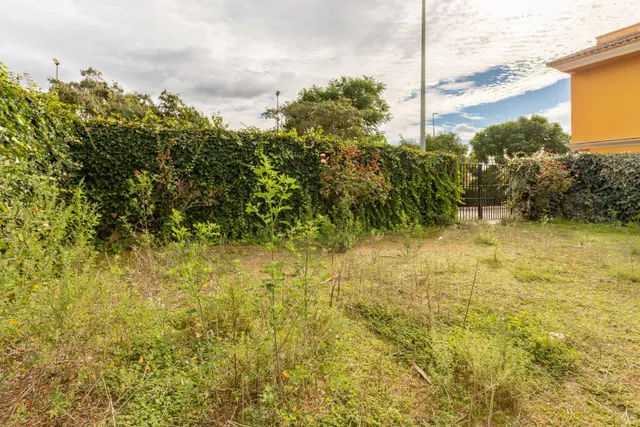 Una residencia exclusiva con terrazas panorámicas en un paraíso natural. — 46