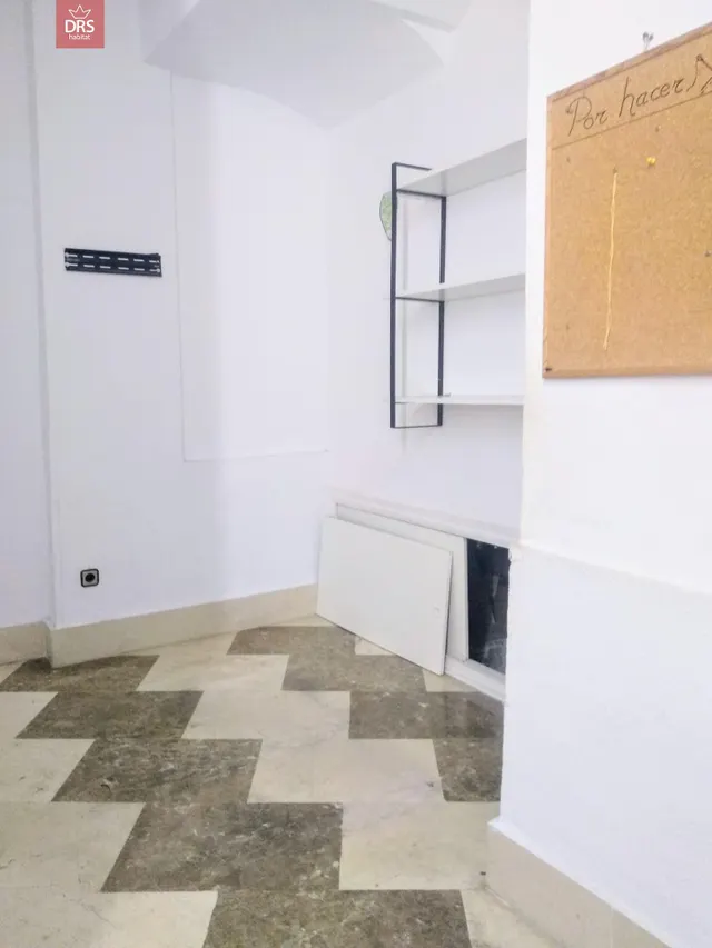 LOCAL COMERCIAL EN CALLE MARQUES DE VILLORES NUM 22 — 5