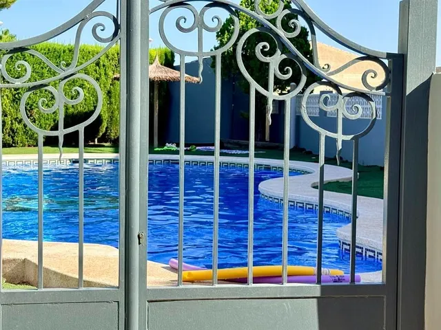 Adosada en Venta en Nucia, La Alicante — 35