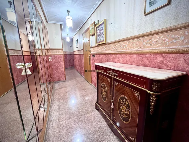 Piso con ascensor junto Iglesia de Santa Ana — 8