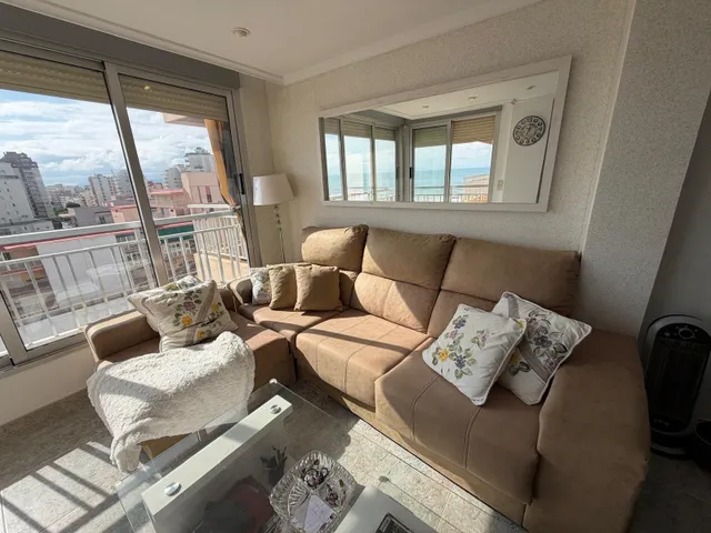 Apartamento en primera línea de playa en gandía con vistas al mar — 6