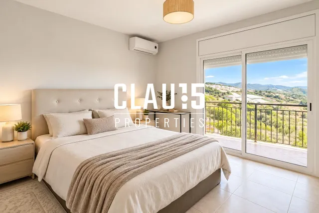 Casa en venta con piscina y vistas panorámicas en Vistamar, Sant Cebrià de Vallalta — 7