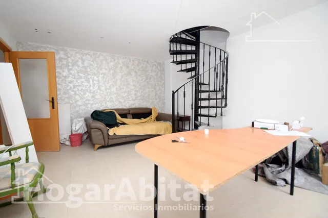 ¡CENTRO DE LLIRIA! ESPACIOSO, SEMINUEVO Y REFORMADO CON TERRAZA Y ASCENSOR — 8