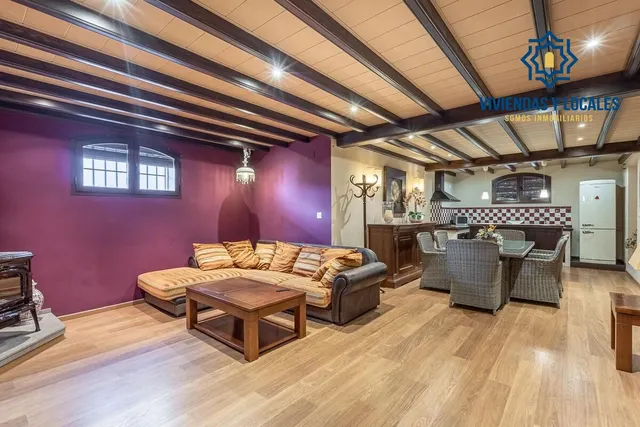 INCREÍBLE CHALET INDEPENDIENTE EN ZONA PRIVILEGIADA — 30