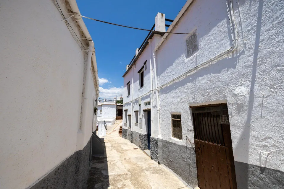¡Oportunidad Única! Terraza con Vistas Espectaculares por solo €80,000!