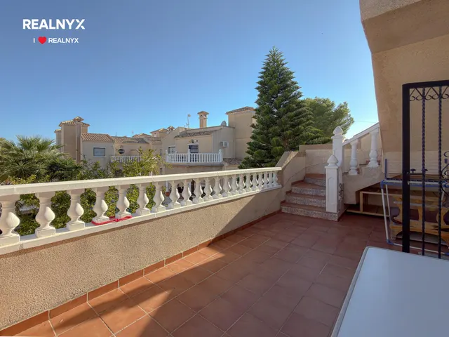 Orihuela Costa! Impresionante Villa Mediterranea con generosa parcela y amplias terrazas + Solarium privado con vistas panorámicas y piscina privada — 15