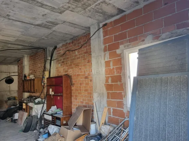 BAJO DE 164 M2 EN EL VALDÉS | TECHOS MUY ALTOS | IDEAL LOCAL - foto 3