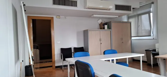 Oficina exterior diáfana — 8