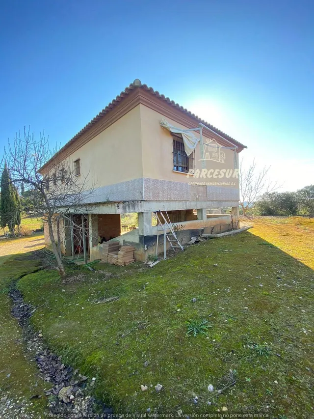 POSADAS- Parcela de terreno de 3.000m con casa en 2 plantas. — 20