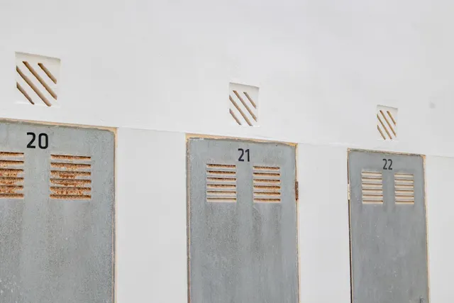 LUMINOSO APARTAMENTO CON VISTAS AL MAR A LA PLAYA DE DAIMÚS. — 18