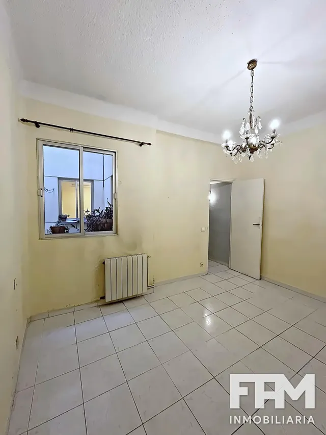 Piso Interior en Venta cerca de Calle Pablo Iglesias — 12