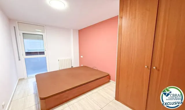 Piso de 2 dormitorios con ascensor en Figueres — 25