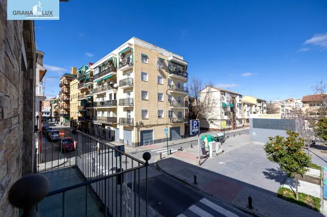 Edificio con gran potencial de desarrollo residencial en Zaidín – Granada — 3