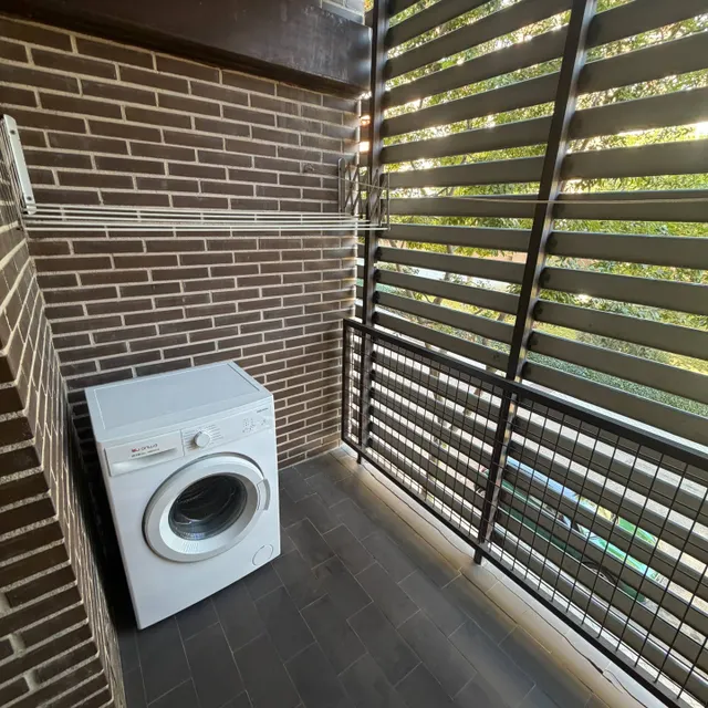 Urbanizacion privada con piscina, 4 dormitorios, 2 baños y posibilidad de adquirir una plaza de garaje doble — 10